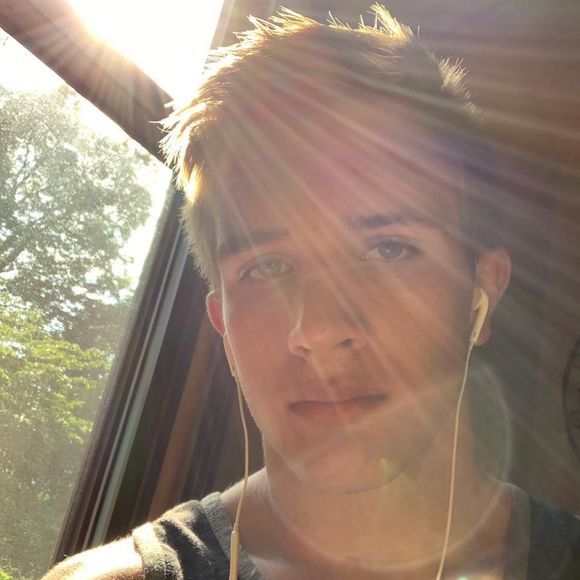 Meet your Posher, Andrew - Picture 1 of 1